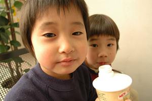 英語にも触れる生活を子どもに贈りませんか